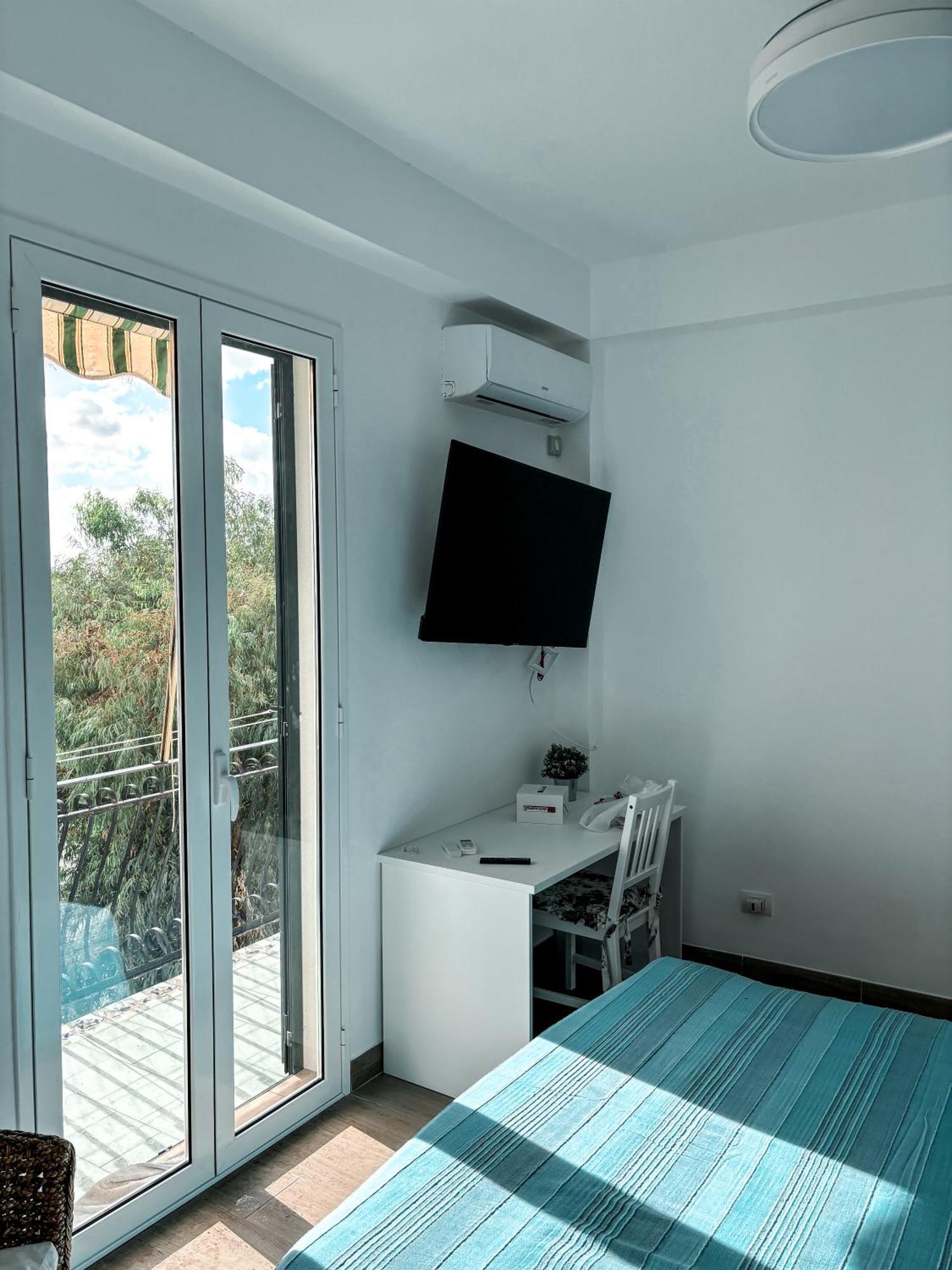 Bilocale Affacciato Sullo Stretto Apartment Messina Exterior photo